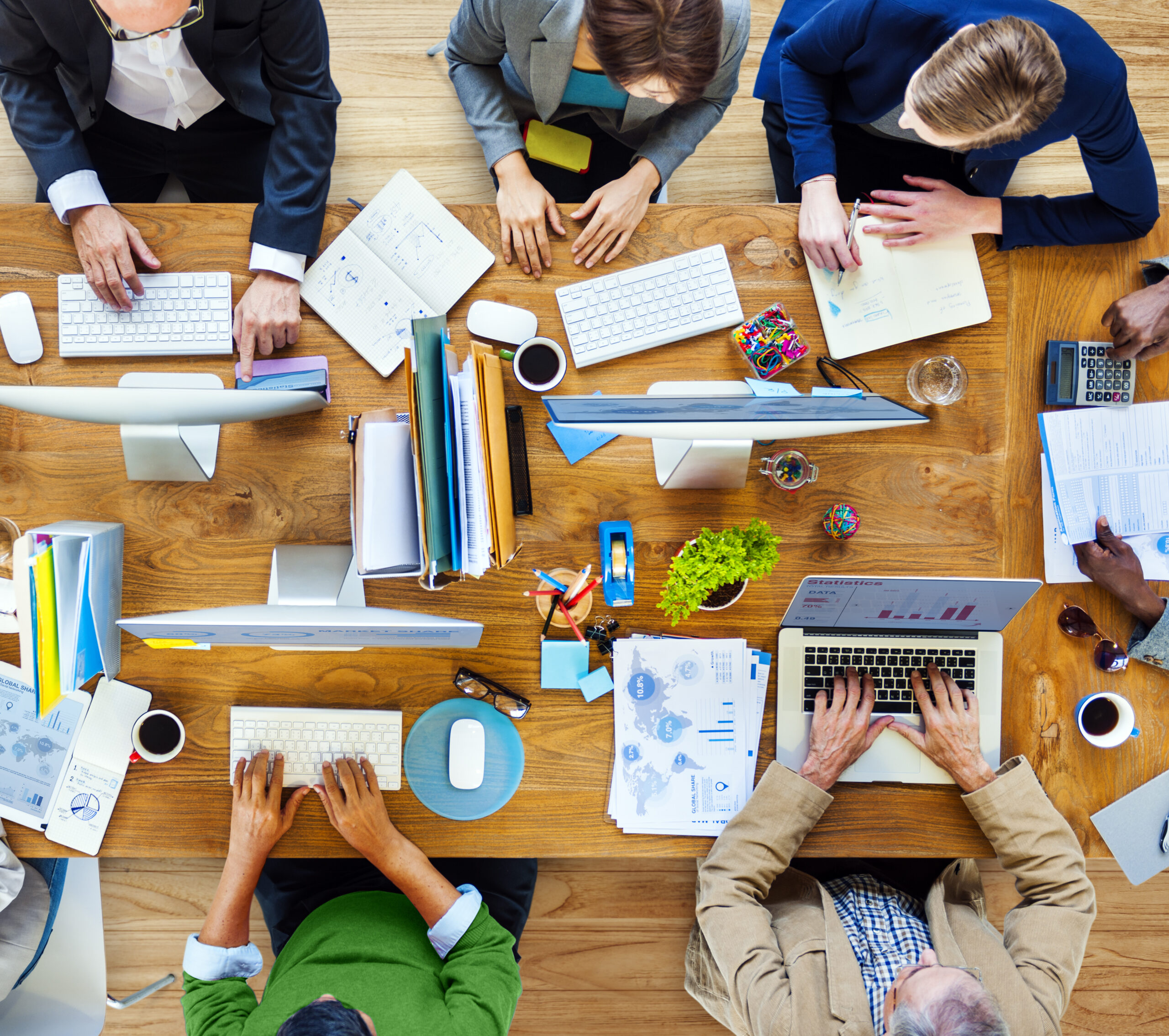 Group,Of,Business,People,Working,In,The,Office,Concept